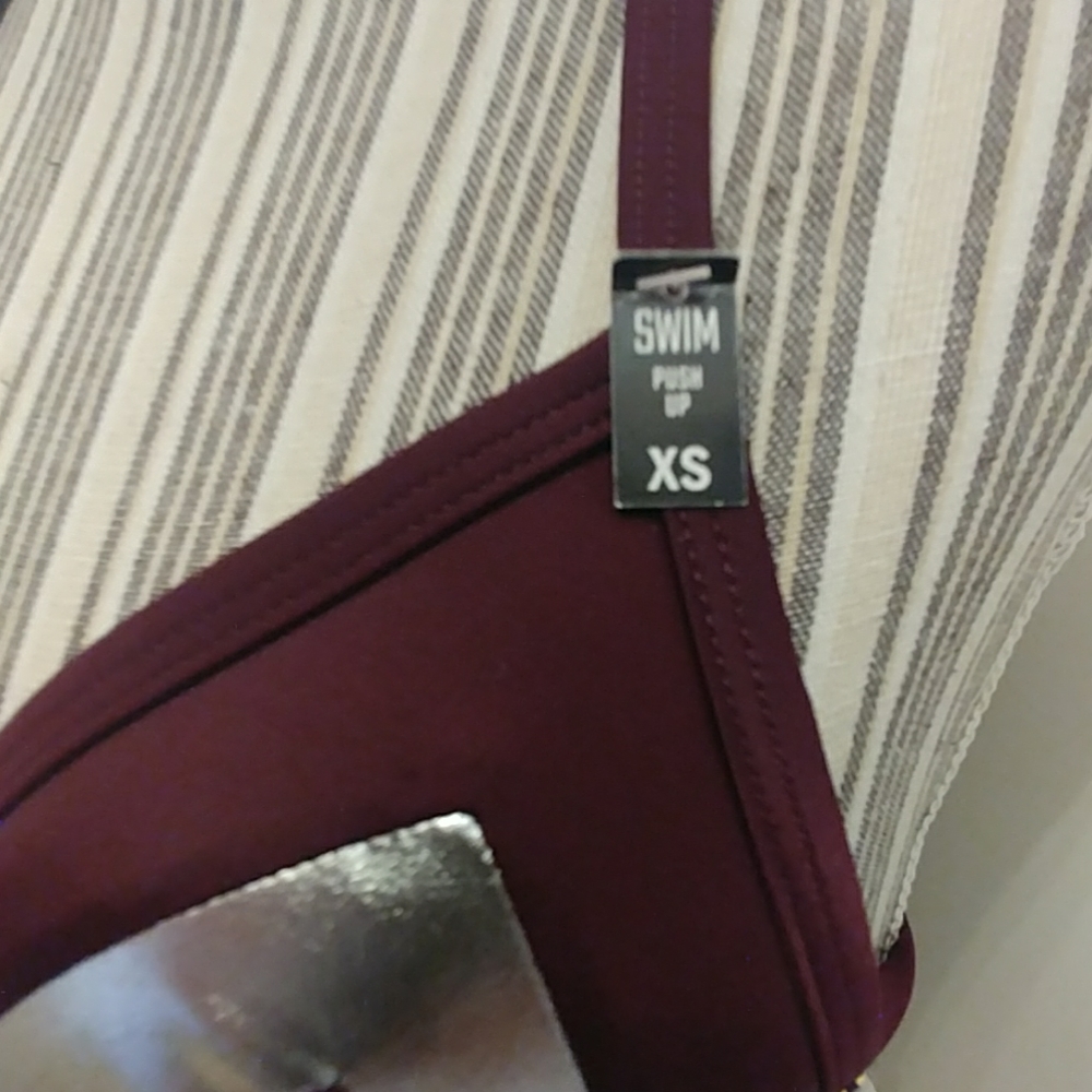 PINK Victoria's Secret Plum Triangle Halter👙Top - Picture 4 of 8